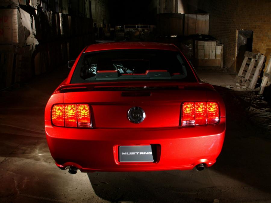  Ford Mustang GT 2005 года  (фото 205 из 209)